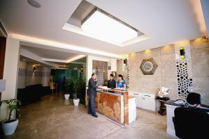 Vstupní hala nebo recepce v ubytování Hotel Moti Palace