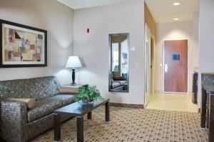 Posezení v ubytování Aspen Grand Hotel Houston