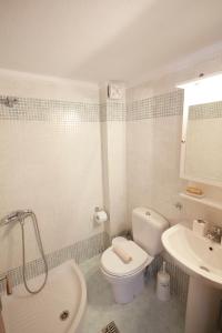 Koupelna v ubytování LUXURY STUDIO in Xanthi