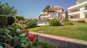 Vonkajšia záhrada v ubytovaní Apt 321 Heaven Beach Apartments Guadalmansa Playa