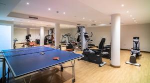 Posilňovňa alebo fitness centrum v ubytovaní Apt 321 Heaven Beach Apartments Guadalmansa Playa