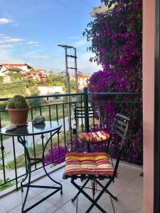 A balcony or terrace at Saint Nicolas