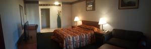 Posezení v ubytování Express Inn & Suites Eugene