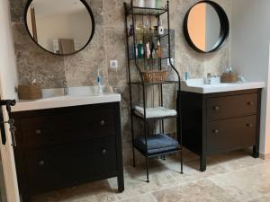 Gallery image of Grand appartement in Aramon +3 photos