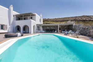 Bazén v ubytovaní Villa Tonic by Mykonos Mood alebo v jeho blízkosti