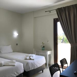 Afbeelding uit fotogalerij van The Little Prince Luxury Suites in Ýpsos