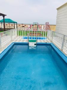 Bazen v nastanitvi oz. blizu nastanitve Samt Guest House