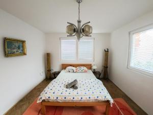 Łóżko lub łóżka w pokoju w obiekcie Sarac Hostel