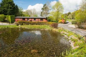 The swimming pool at or close to Kipplochan