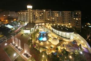 Bazén v ubytování Hanwha Resort Gyeongju nebo v jeho okolí