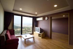 TV a/nebo společenská místnost v ubytování Hanwha Resort Gyeongju