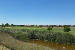 Gallery image of 6 Calle las Tuerces in Aldeamayor de San Martín