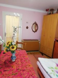 Katil atau katil-katil dalam bilik di Gyöngyvirág Üdülő – Mario Apartman +10 gambar