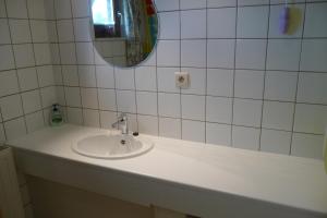 Ένα μπάνιο στο Au Rond Chene