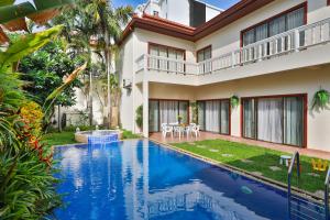 an image of a villa with a swimming pool at Tortuga Villas Pattaya in Pattaya South