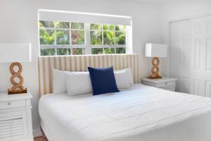 Afbeelding uit fotogalerij van Suites at Coral Resorts in Miami