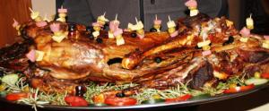 Makanan di atau berdekatan hotel