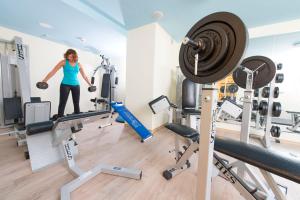 Posilňovňa alebo fitness centrum v ubytovaní Apartamenty Nad Parsętą Szpitalna 7