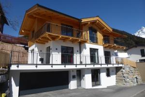 The building in which the holiday home is located