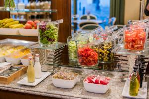 Comida no hotel ou em algum lugar perto