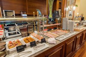 Comida no hotel ou em algum lugar perto