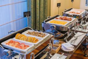 Comida no hotel ou em algum lugar perto