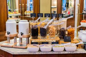 Comida no hotel ou em algum lugar perto
