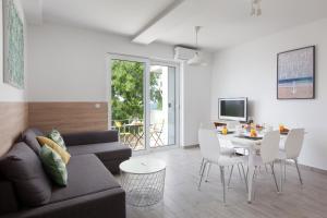 Gallery image of Apartments Coast 27 in Podgora