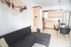 Kuchyňa alebo kuchynka v ubytovaní Little Yard Studios & Apartments #1