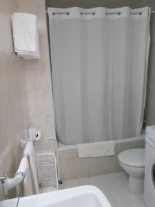Kúpeľňa v ubytovaní Apartamentos Llevant