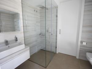 Koupelna v ubytování Villa Exorbo by Interhome