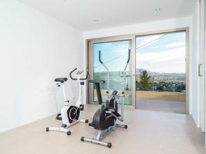 Fitness centrum a/nebo fitness zařízení v ubytování Villa Exorbo by Interhome