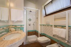 Vannituba majutusasutuses SarAnd Relais-Adults Only