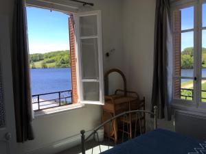 Výhled na řeku, která protéká v blízkosti bed and breakfast