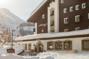Hotel Arlberg Lech durante l'inverno