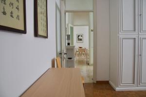 Fotografia z galérie ubytovania Bright apartment for 5 close to Isola district v Miláne
