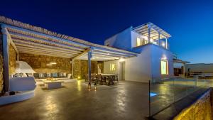 Patio alebo iná vonkajšia časť ubytovania Villa Tonic by Mykonos Mood