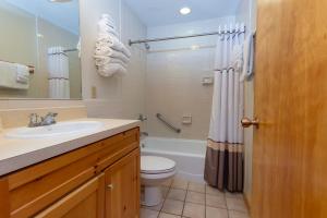 Ванная комната в Cumberland Falls State Resort Park