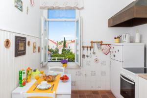 Kuchyňa alebo kuchynka v ubytovaní Studio Apartment NIKO II 5 min to center
