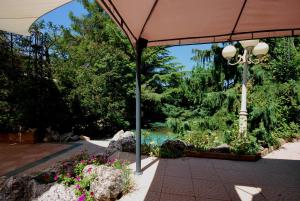A garden outside Nuovo Mondo