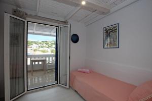 A bed or beds in a room at Bella Vista