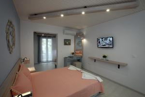 A television and/or entertainment centre at Bella Vista