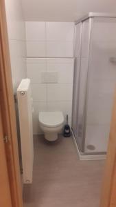 Kúpeľňa v ubytovaní idyllischer Landhof Nähe Millstättersee Ferienwohnung mit Balkon