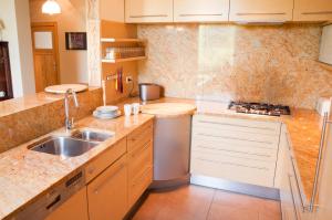 Kuchnia lub aneks kuchenny w obiekcie Apartamenty 23