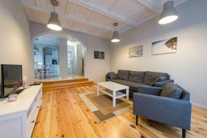 Telewizja i/lub zestaw kina domowego w obiekcie RETRO HOUSE