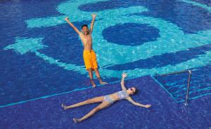 Bazén v ubytování Planet Hollywood Cancun, An Autograph Collection All-Inclusive Resort nebo v jeho okolí