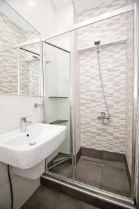 Ένα μπάνιο στο Seaside Luxury Apartment +18 φωτογραφίες