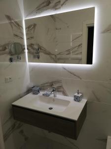 Kúpeľňa v ubytovaní St. Peter Area Luxury Suites