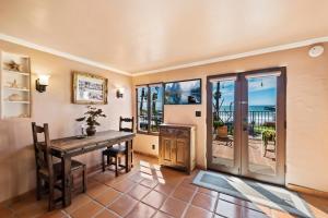 Gallery image of Oceanfront Hacienda in San Clemente