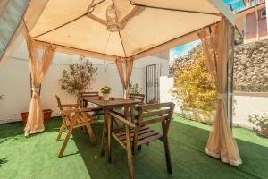 Gallery image of La Maison Jardin Apartment in Taormina